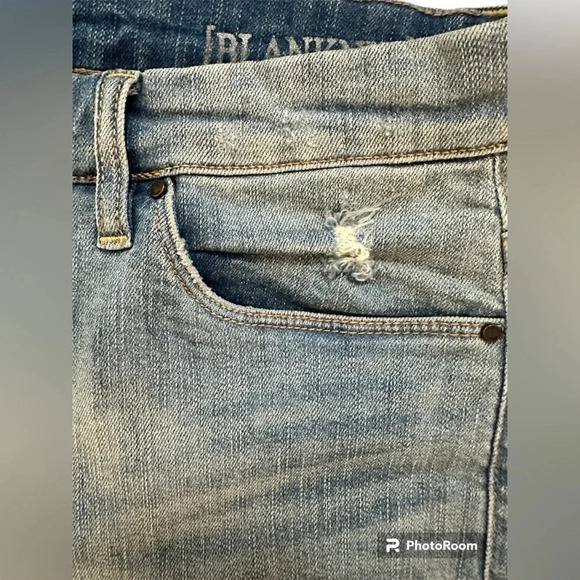 Blank NYC denim shorts with distressing Size 27 - Picture 3 of 7